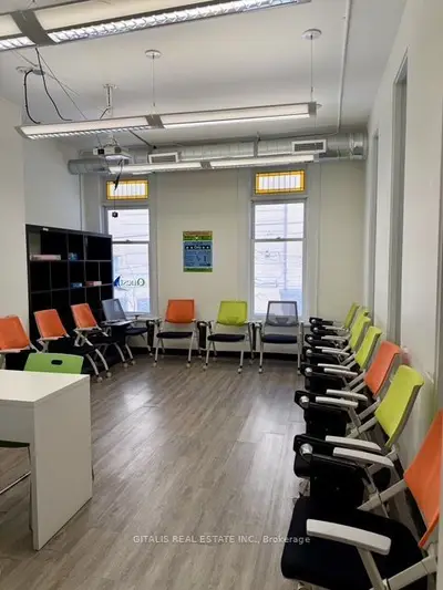 432 Church Street 300, Toronto, On M5b 2a4