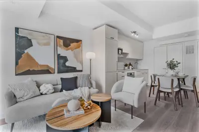 73 Curlew Drive 62, Toronto, On M3a 0b1