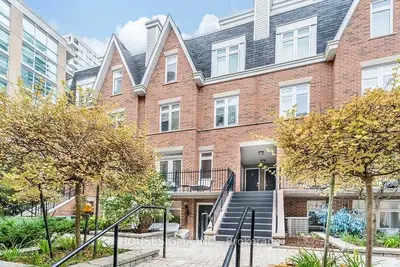 Condo Townhouse in Toronto