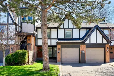 Condo Townhouse in Toronto