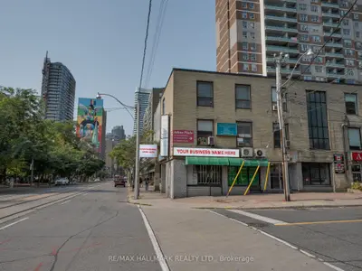 152 Carlton Street, Toronto, On M5a 2k1