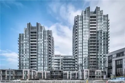 Condo Apartment in Toronto