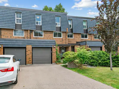 Condo Townhouse in Toronto