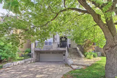 99 Bannockburn Avenue, Toronto, On M5m 2m9