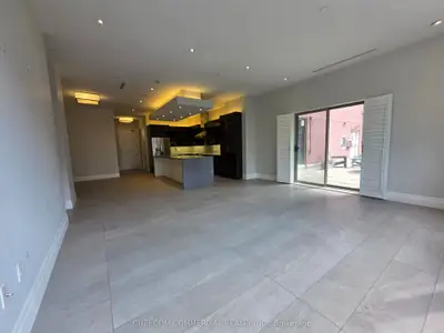 393 King Street W 304, Toronto, On M5v 3g8