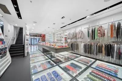 273 Queen Street W, Toronto, On M5v 1z9