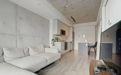 Condo Apartment in Toronto