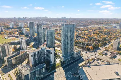 70 Forest Manor Road 217, Toronto, On M2j 0a9