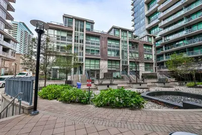 Condo Townhouse in Toronto
