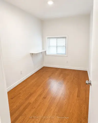 562 Bathurst Street, Toronto, On M5s 2p9