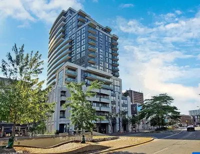 Condo Apartment in Toronto