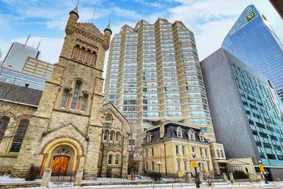 Condo Apartment in Toronto