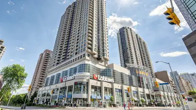 Condo Apartment in Toronto