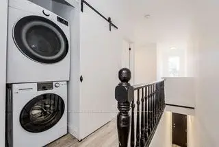 288 Markham Street Upper (2nd Floor), Toronto, On M6j 2g6