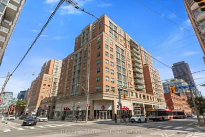 Condo Apartment in Toronto