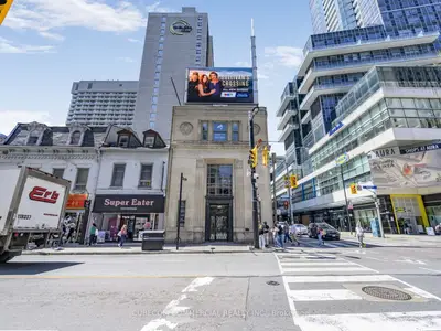 380 Yonge Street Second Floor, Toronto, On M5b 1s6