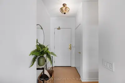 650 Lawrence Avenue W 106, Toronto, On M6a 3e8