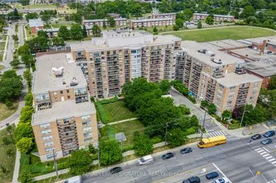 Condo Apartment in Toronto