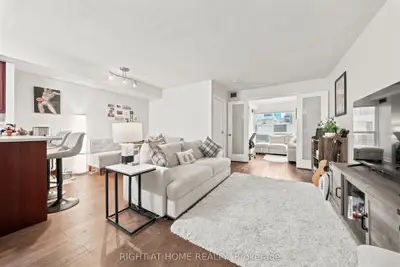 Condo Apartment in Toronto