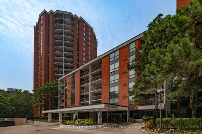 77 Maitland Place 615, Toronto, On M4y 2v6