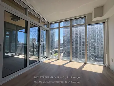 1 Concord Cityplace Way 912, Toronto, On M5v 0x3