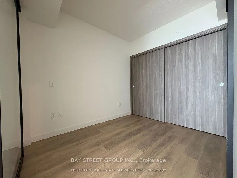 1 Concord Cityplace Way 912, Toronto, On M5v 0x3
