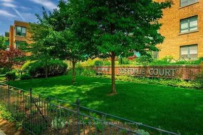 30 Elm Avenue 203, Toronto, On M4w 1n5