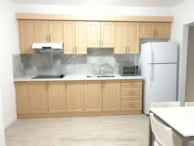 46 Sullivan Street, Toronto, On M5t 1c1