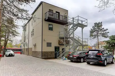 600 Parliament Street, Toronto, On M4x 1r2