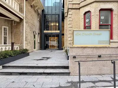 Condo Apartment in Toronto