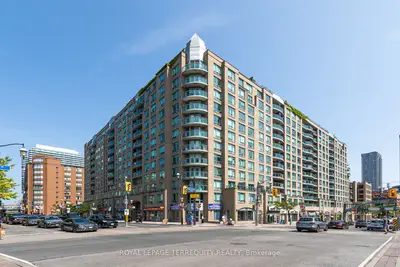 Condo Apartment in Toronto