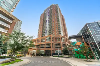 Condo Apartment in Toronto