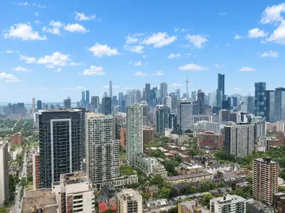 Condo Apartment in Toronto