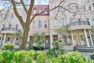 Condo Townhouse in Toronto