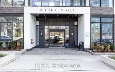 Condo Apartment in Toronto