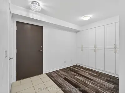 35 Saranac Boulevard 224, Toronto, On M6a 2g4