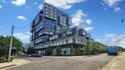 80 Vanauley Street 1106, Toronto, On M5t 0c9