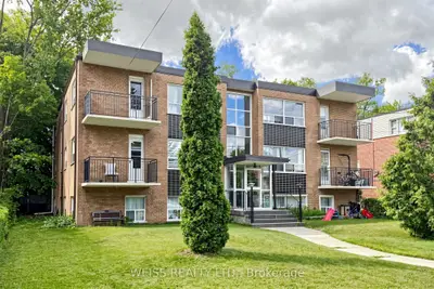 17 Fraserwood Avenue 4, Toronto, On M6b 2n3