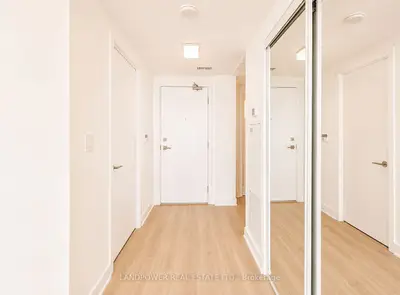 12 York Street 5101, Toronto, On M5j 0a9