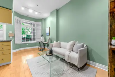 Condo Townhouse in Toronto