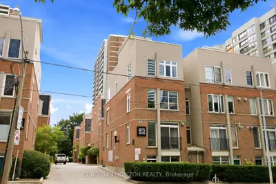 Condo Townhouse in Toronto