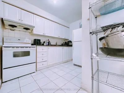 29 Slender Fern Way 39, Toronto, On M2j 4p4