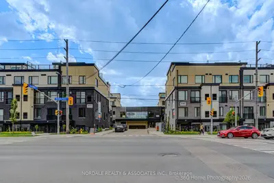 Condo Townhouse in Toronto