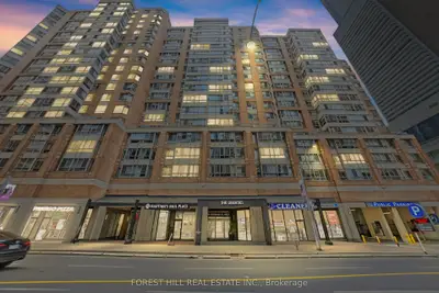 Condo Apartment in Toronto