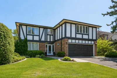 23 Pinnacle Road, Toronto, On M2l 2v6