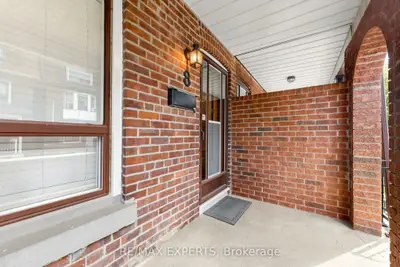 8 Parr Street, Toronto, On M6j 2e3