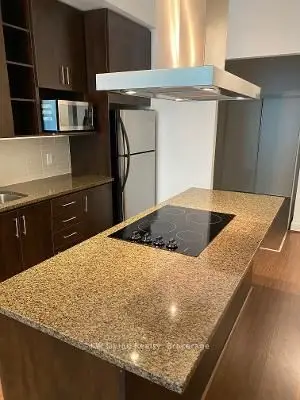 112 George Street Th102, Toronto, On M5a 2m4
