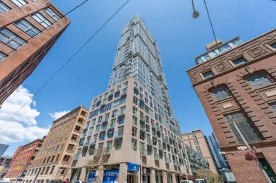 Condo Apartment in Toronto