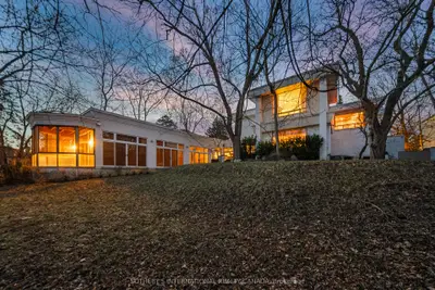 39 Burton Road, Toronto, On M5p 1v1