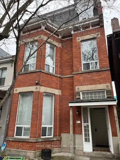 31 D'arcy Street 301, Toronto, On M5t 1j8